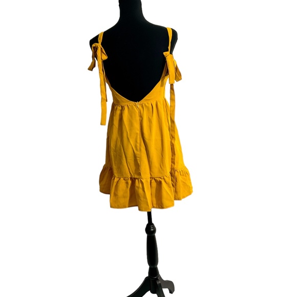 SHEIN Short Yellow Dress - Picture 3 of 4